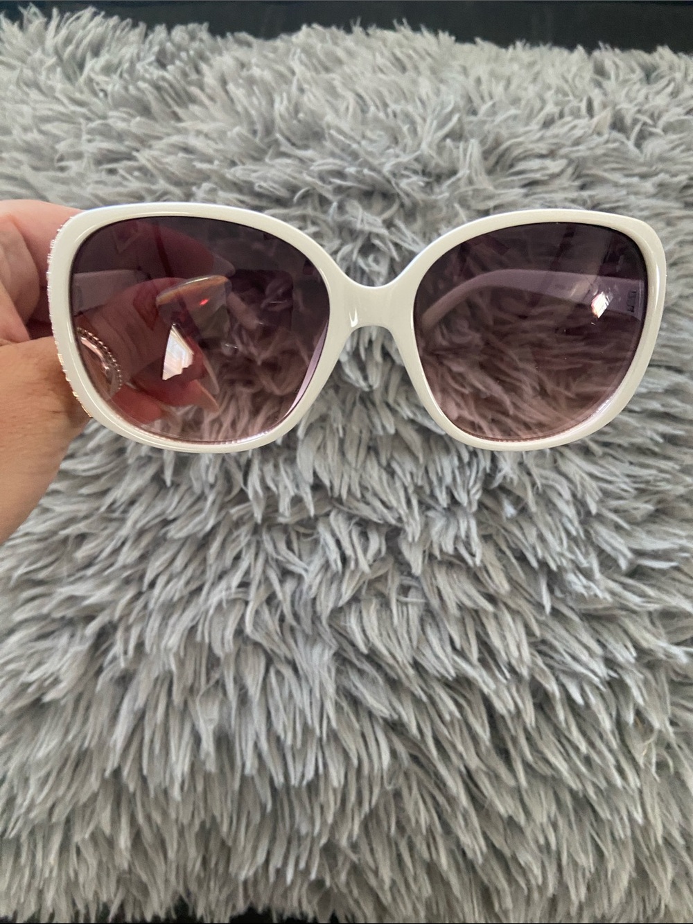 NWOT guess sunglasses